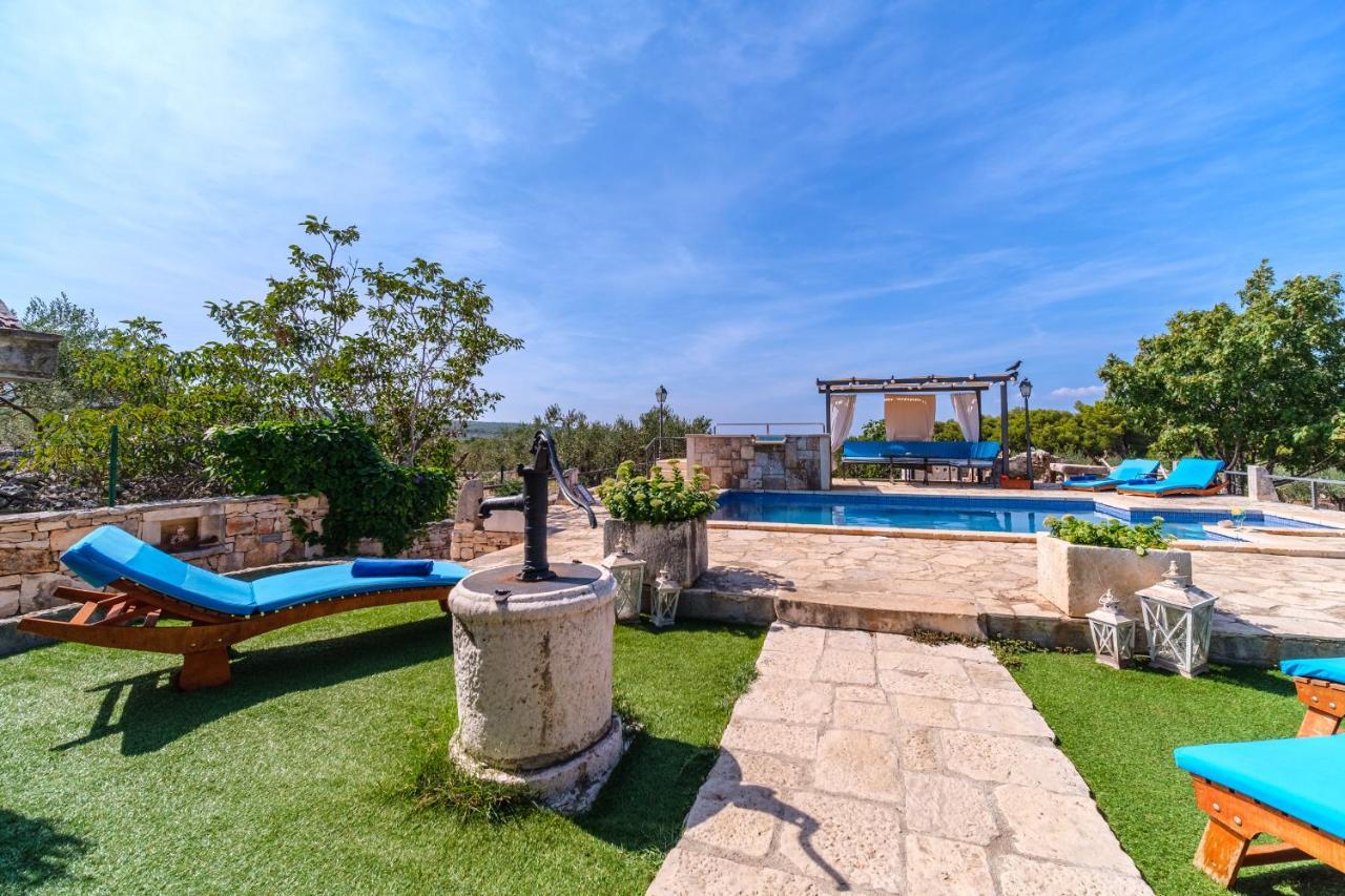 Holiday Home Gabelot Supetar Bagian luar foto