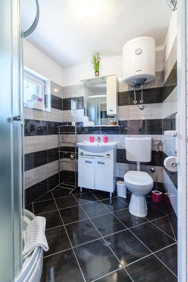 Holiday Home Gabelot Supetar Bagian luar foto