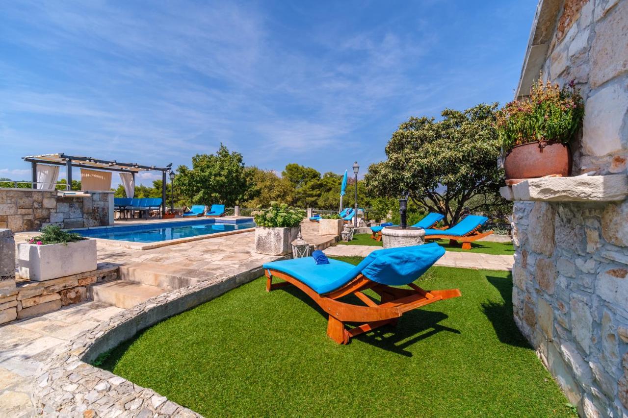 Holiday Home Gabelot Supetar Bagian luar foto