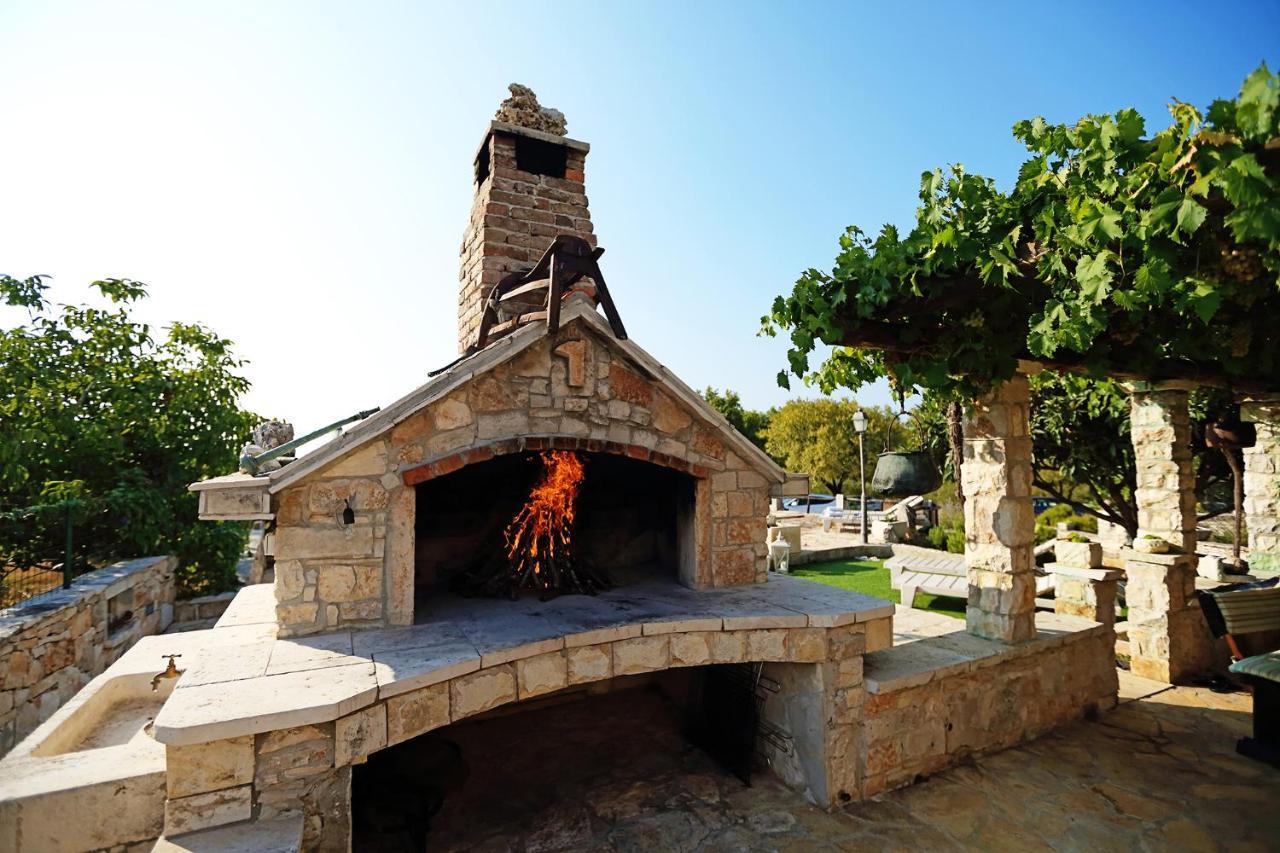 Holiday Home Gabelot Supetar Bagian luar foto